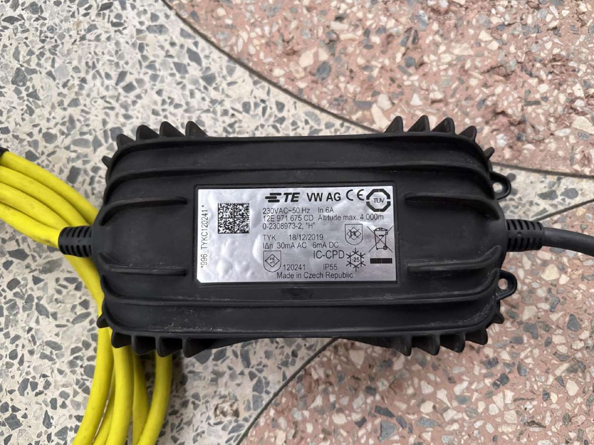 "Vag" grupės elektromobilių laidai, pakrovėjai - nuotraukos Nr. 6