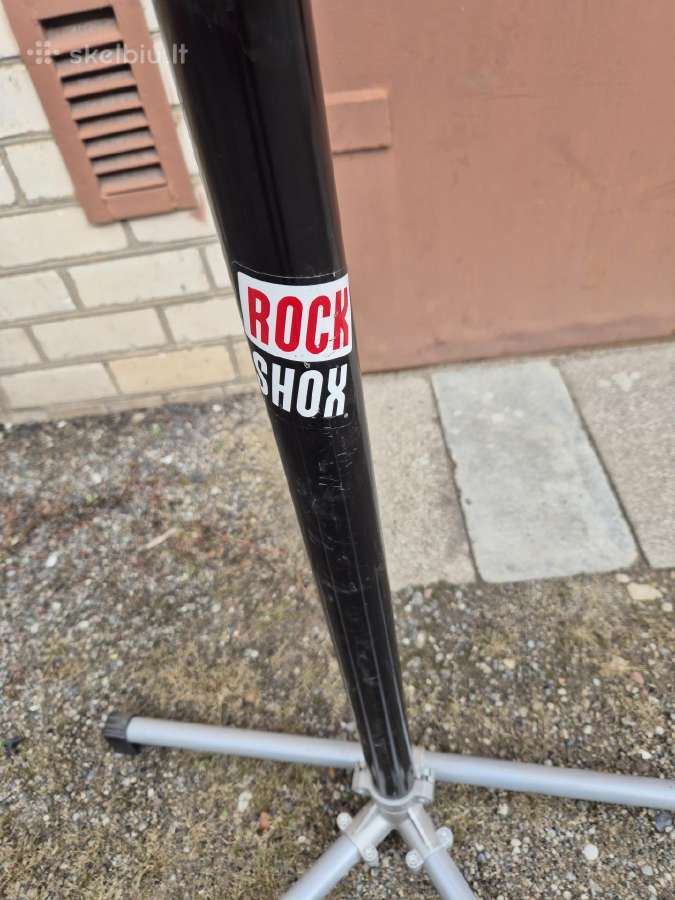 Rock shox dviračio remonto stovas. - nuotraukos Nr. 2