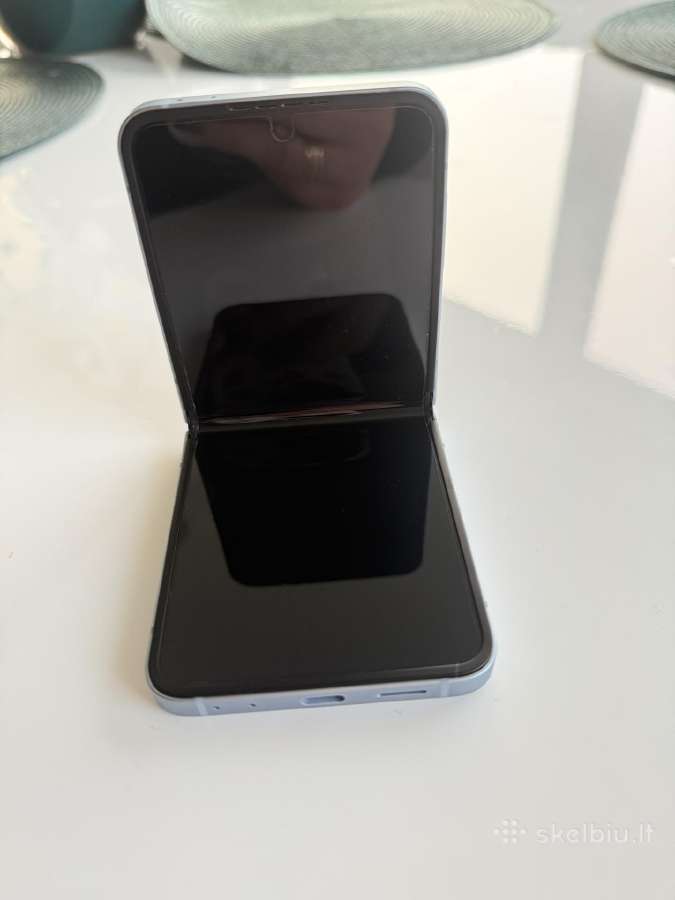 Samsung galaxy Flip7 - nuotraukos Nr. 4
