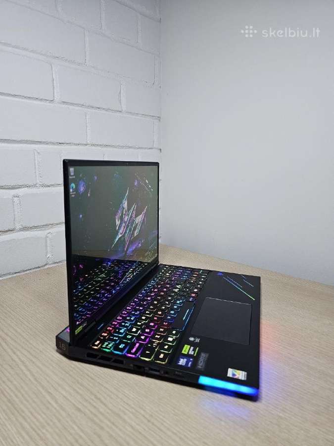 Acer Predator Helios Ai 16 Rtx 5090 - nuotraukos Nr. 2