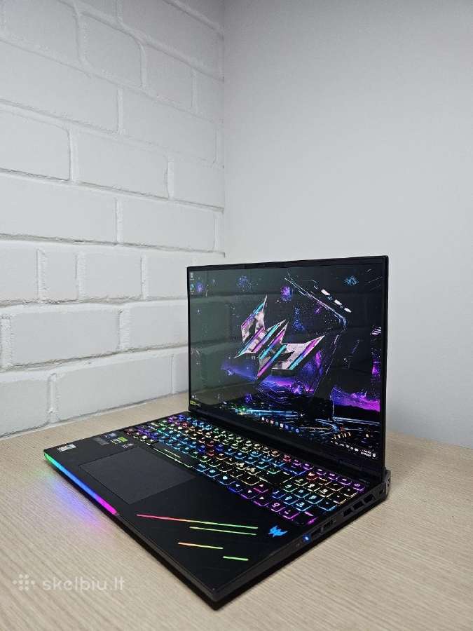 Acer Predator Helios Ai 16 Rtx 5090 - nuotraukos Nr. 3