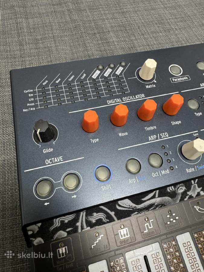Arturia Microfreak – idealios būklės sintezatorius - nuotraukos Nr. 5