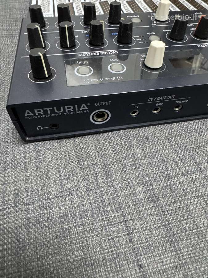 Arturia Microfreak – idealios būklės sintezatorius - nuotraukos Nr. 9