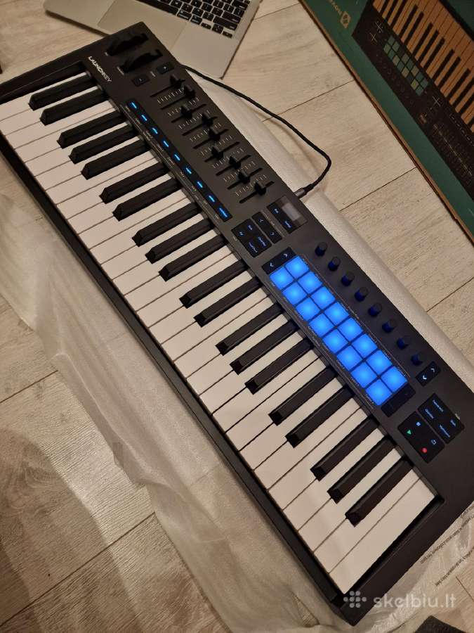 Novation Launchkey 49 midi keyboard - nuotraukos Nr. 3