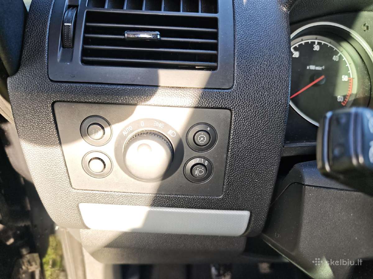 Opel Zafira - nuotraukos Nr. 12