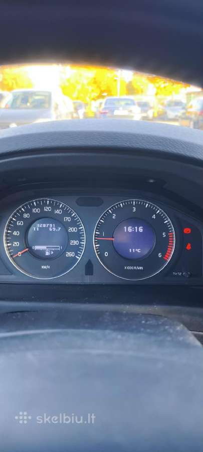 Volvo V70 - nuotraukos Nr. 10