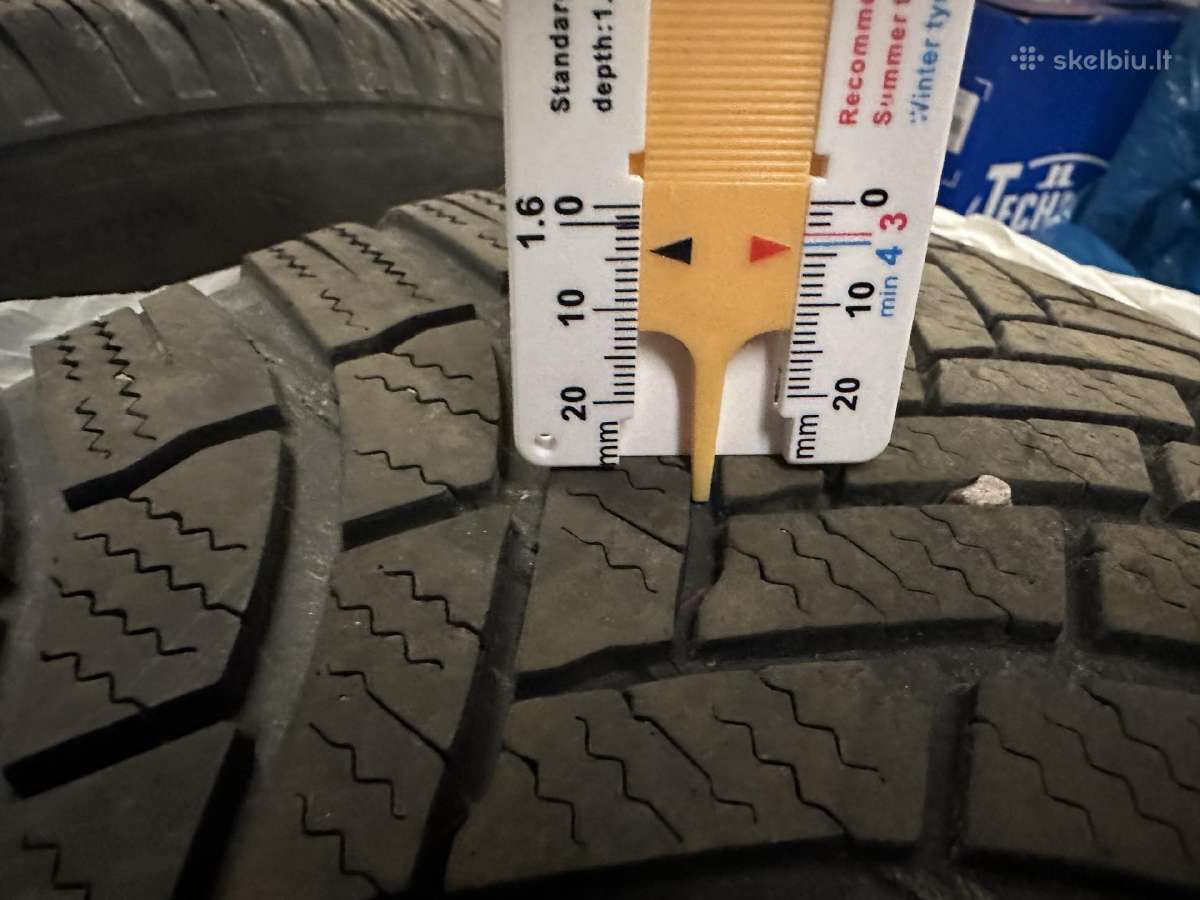 Bridgestone Blizzak 235/50 R19 žieminės padangos - nuotraukos Nr. 2