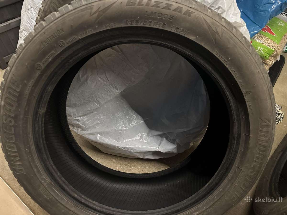 Bridgestone Blizzak 235/50 R19 žieminės padangos - nuotraukos Nr. 3