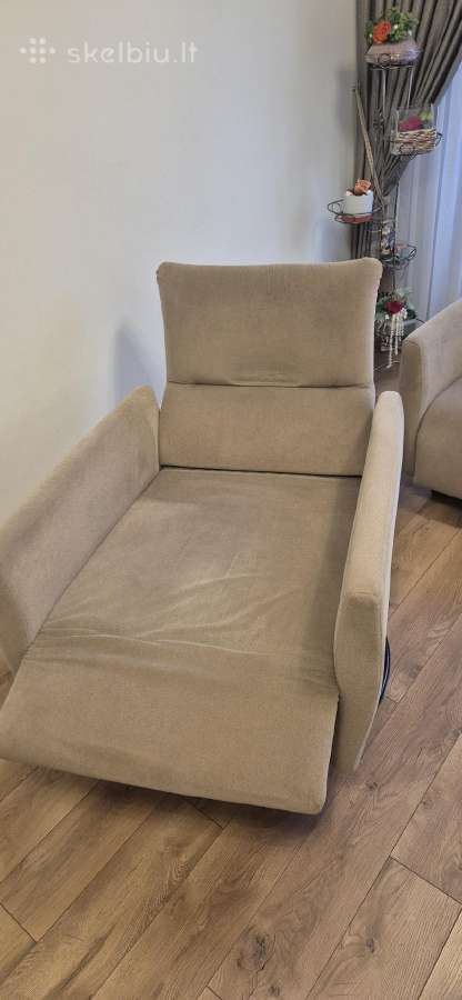 Supamas ir sukinejasi supuojamas fotelis ir sofa. - nuotraukos Nr. 2