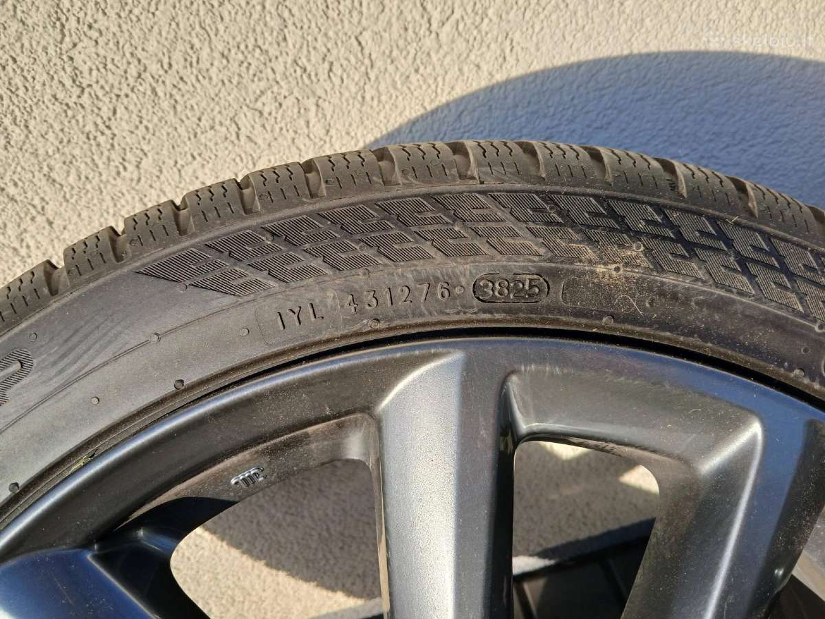 Originalų Mazda ratai, žieminės Nokian padangos - nuotraukos Nr. 2