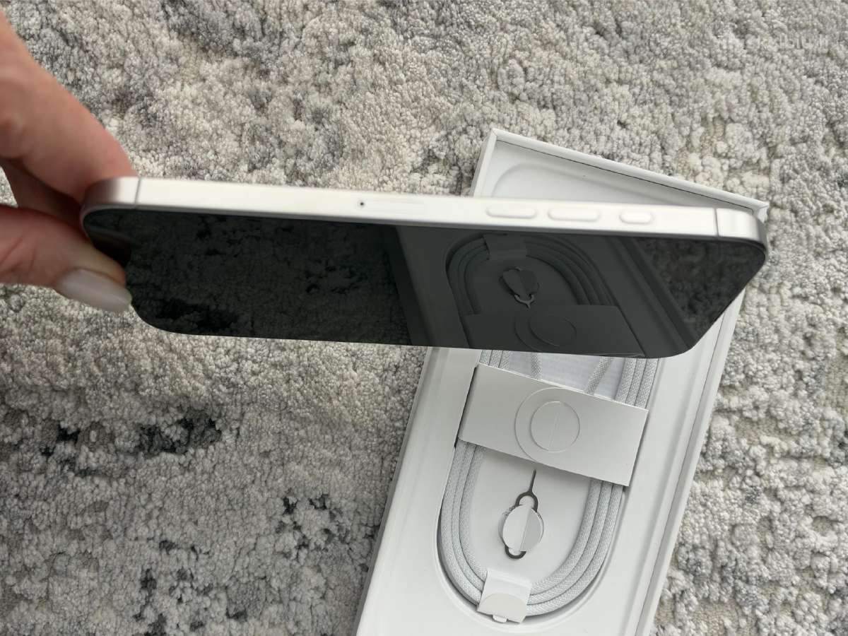 Parduodamas baltas iPhone 16 pro max 256 - nuotraukos Nr. 5