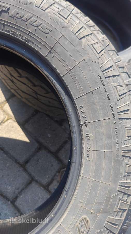 Universalios padangos Toyo A/t + 285 60 R18 120t - nuotraukos Nr. 4
