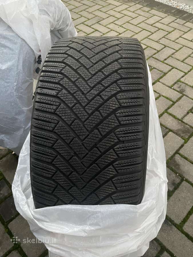 Goodyear Ultragrip Ice3 245/40/18 - nuotraukos Nr. 2