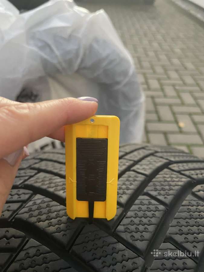 Goodyear Ultragrip Ice3 245/40/18 - nuotraukos Nr. 5