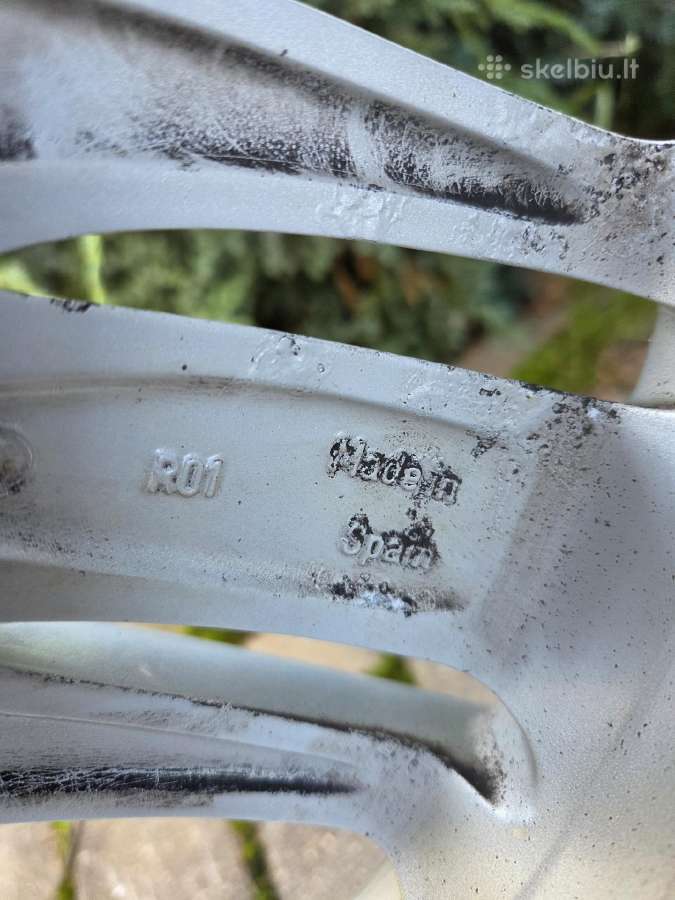 Originalūs Audi Q3 ratlankiai su padangomis - nuotraukos Nr. 12