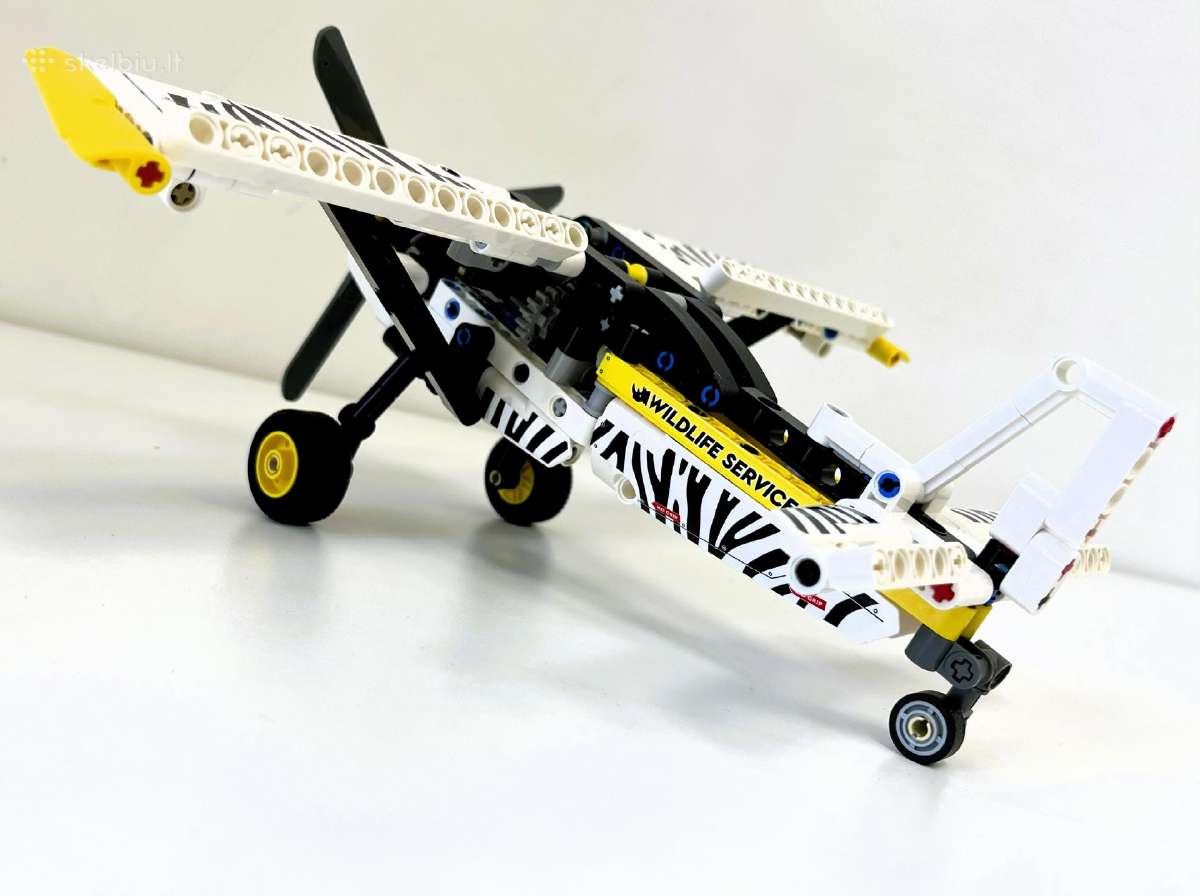Lego Technic 42198 Brush Plane - nuotraukos Nr. 3