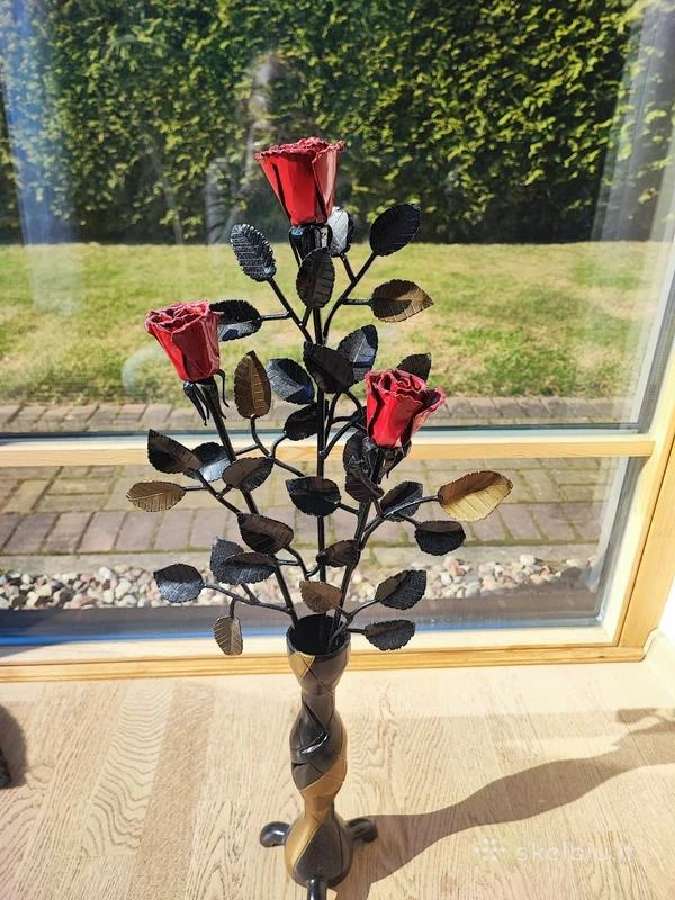 Rankų darbo metalinės rožės - nuotraukos Nr. 3