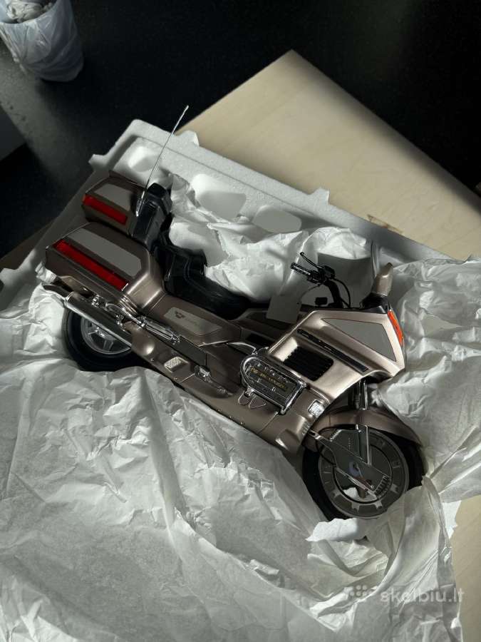 Motociklo modelis„honda Goldwing 1500 Se“,1:6 - nuotraukos Nr. 14
