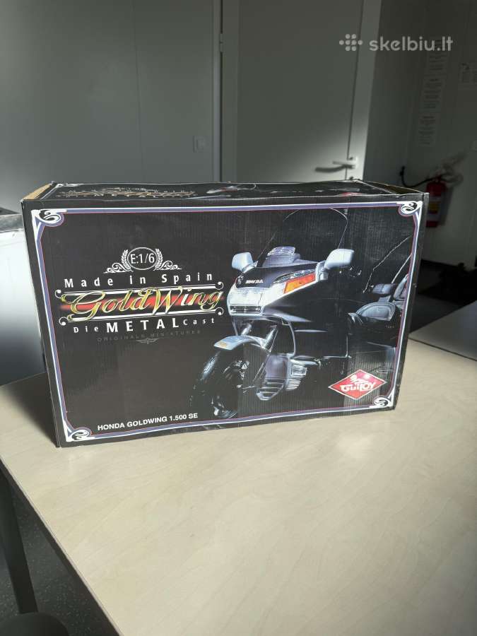 Motociklo modelis„honda Goldwing 1500 Se“,1:6 - nuotraukos Nr. 17