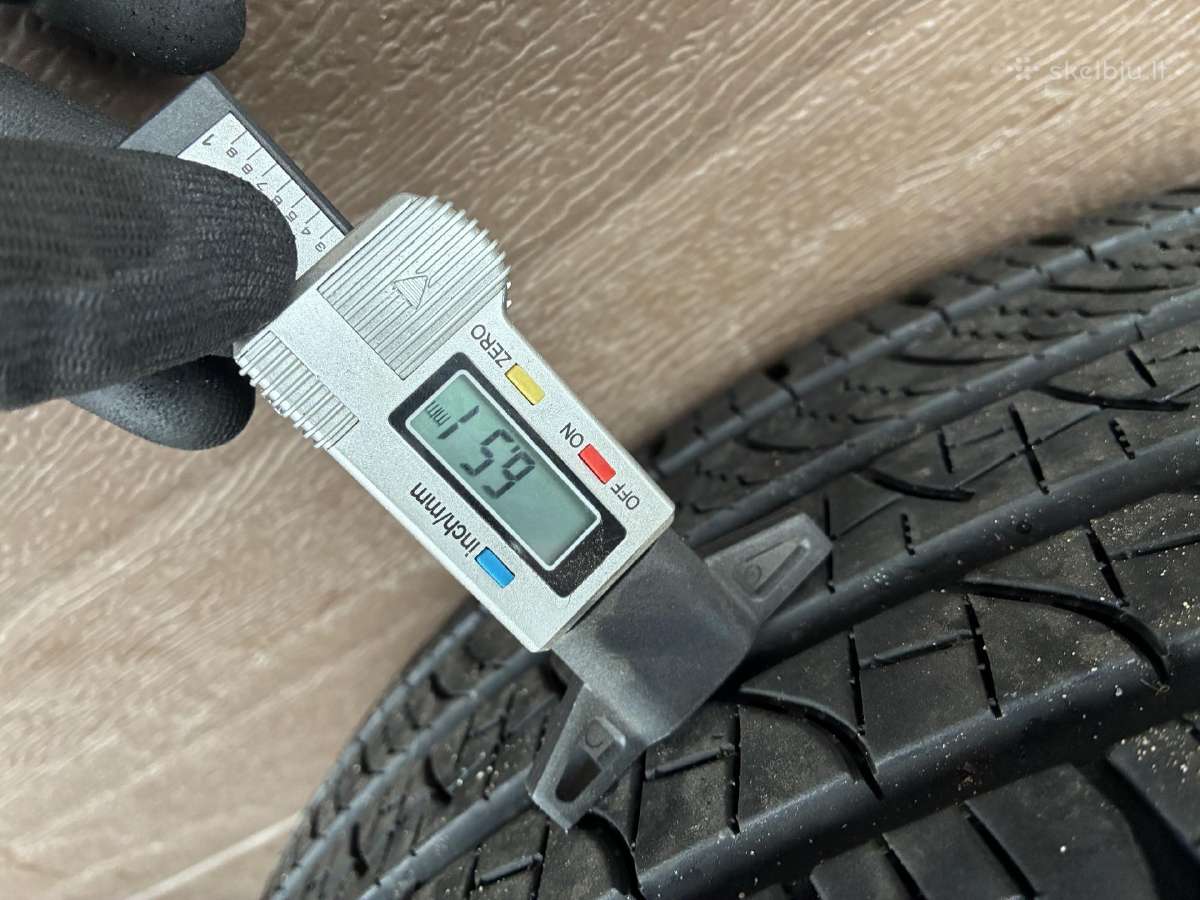 Land Rover Defender R20 ratai su Pirelli padangomi - nuotraukos Nr. 7
