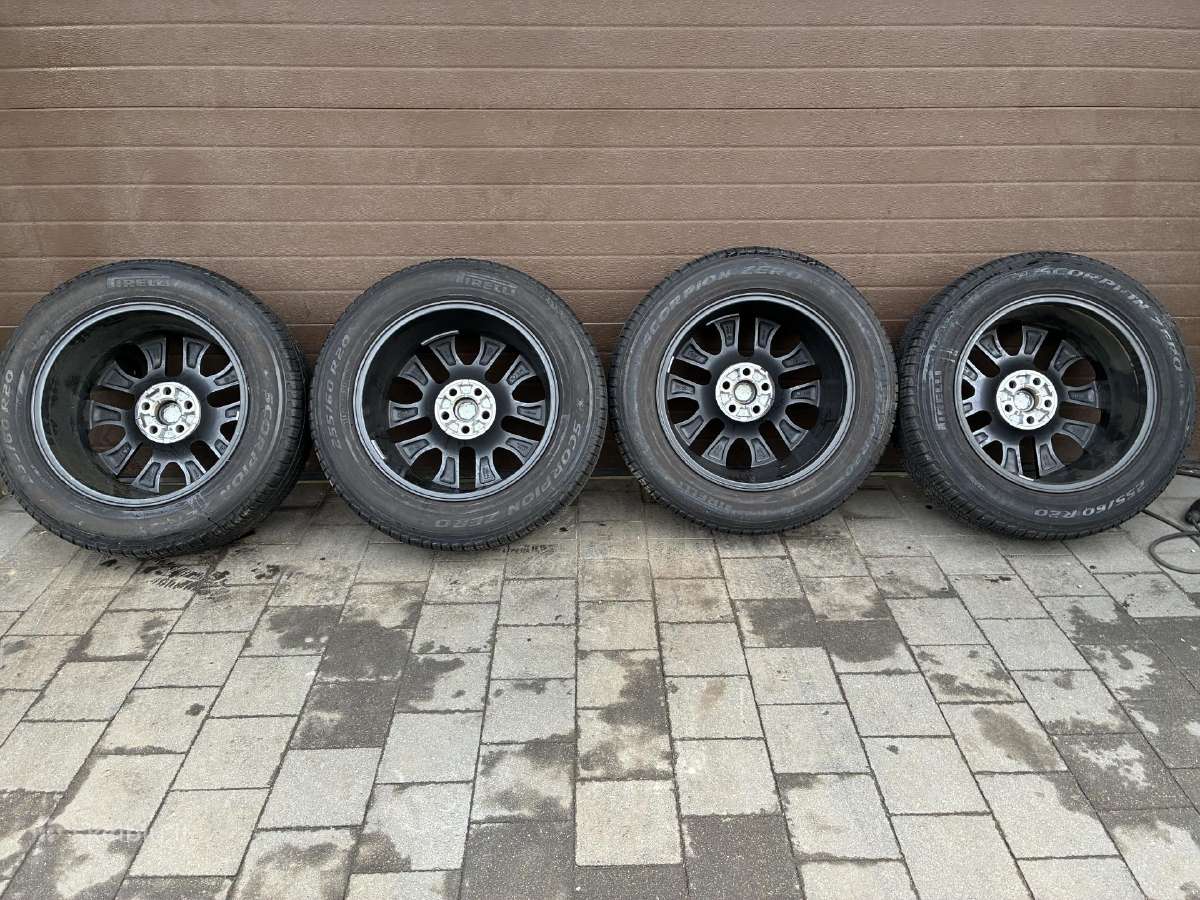 Land Rover Defender R20 ratai su Pirelli padangomi - nuotraukos Nr. 22