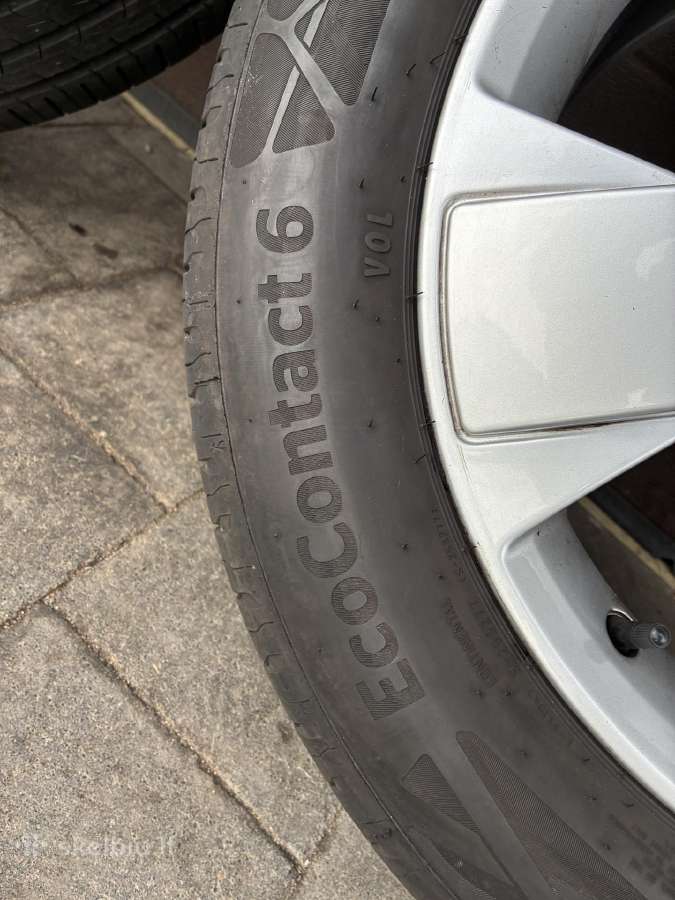 Volvo R18 ratlankiai su Continental padangomis - nuotraukos Nr. 8