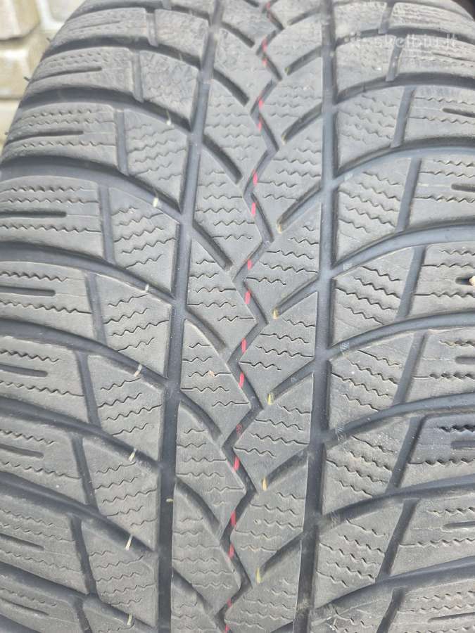 245/40 R18 mazai naudotos ziemines padangos - nuotraukos Nr. 2