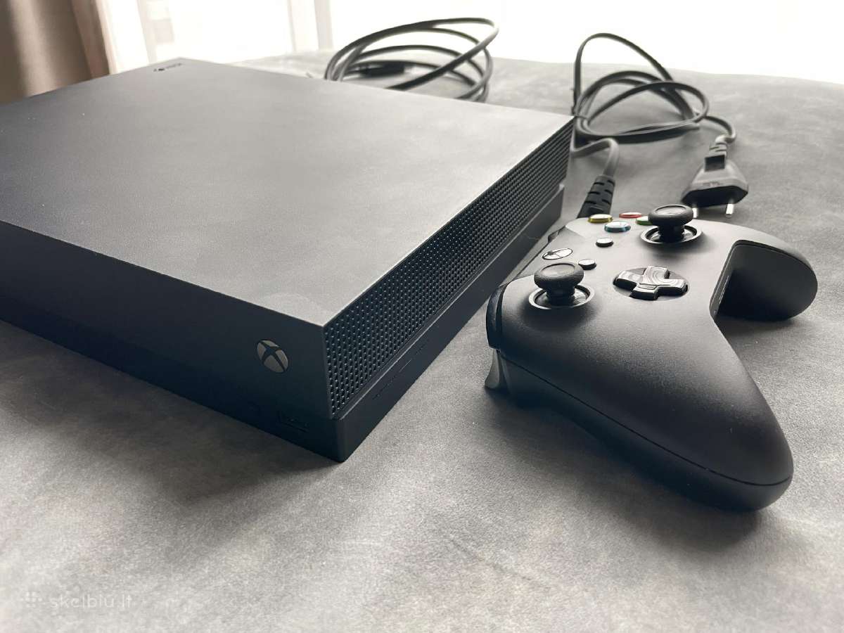 Xbox One X 1 TB + 2 pulteliai + 2 žaidimai - nuotraukos Nr. 2
