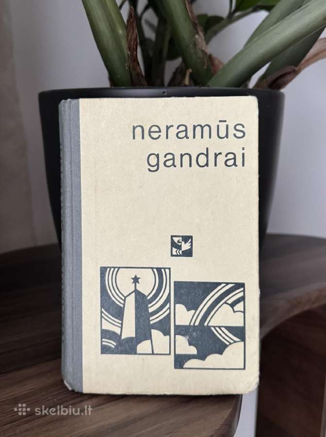 Neramūs gandrai - nuotraukos Nr. 2