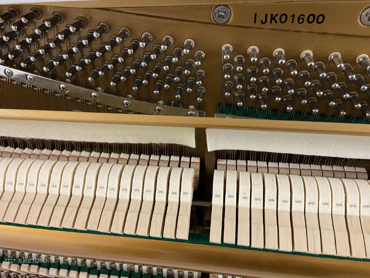 Pianinas baltas blizgus pianinas Samick 118 F 2004 - nuotraukos Nr. 5