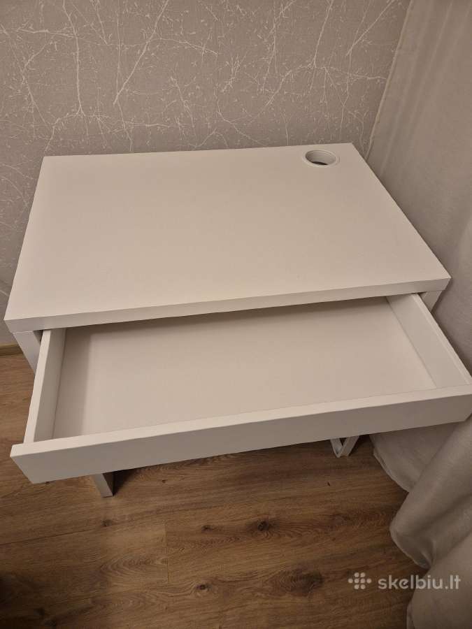 Rašomasis/kosmetinis Ikea stalas - nuotraukos Nr. 2