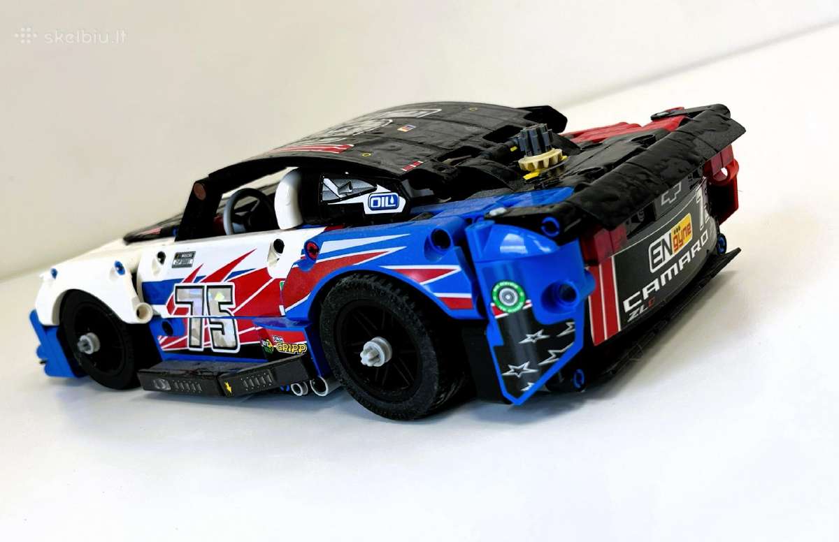 Lego Technic42153 Nascar next Gen Chevrolet Camaro - nuotraukos Nr. 6