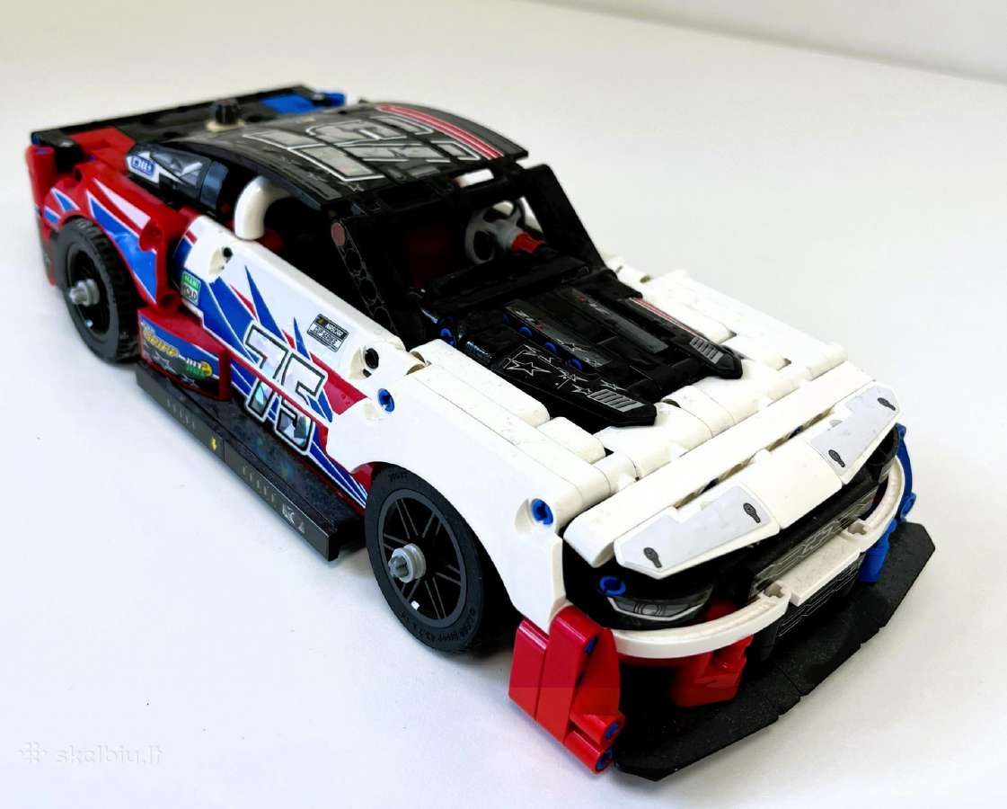 Lego Technic42153 Nascar next Gen Chevrolet Camaro - nuotraukos Nr. 8