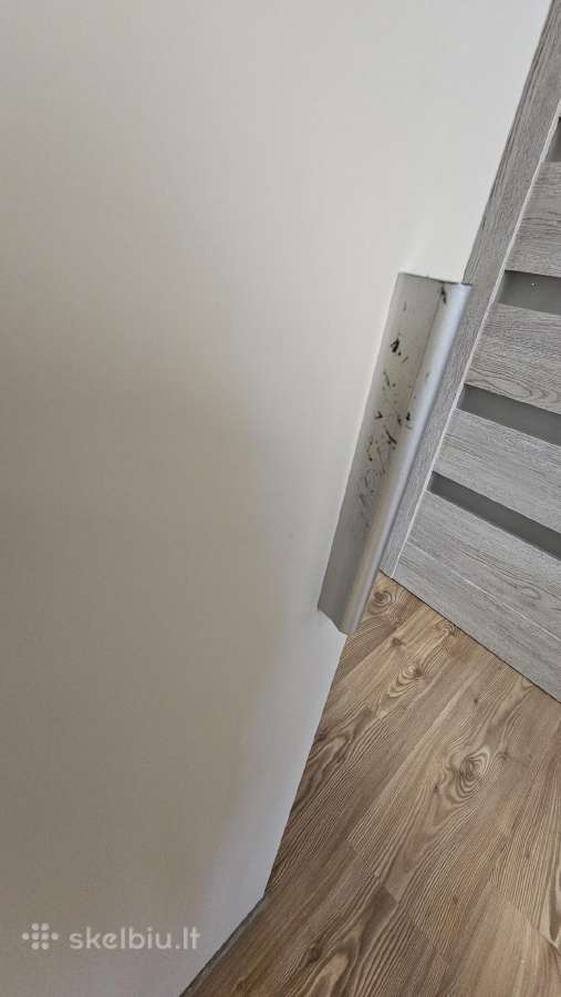 Trys spintelės, 2 pakabinamos, 1 pastatoma - nuotraukos Nr. 4