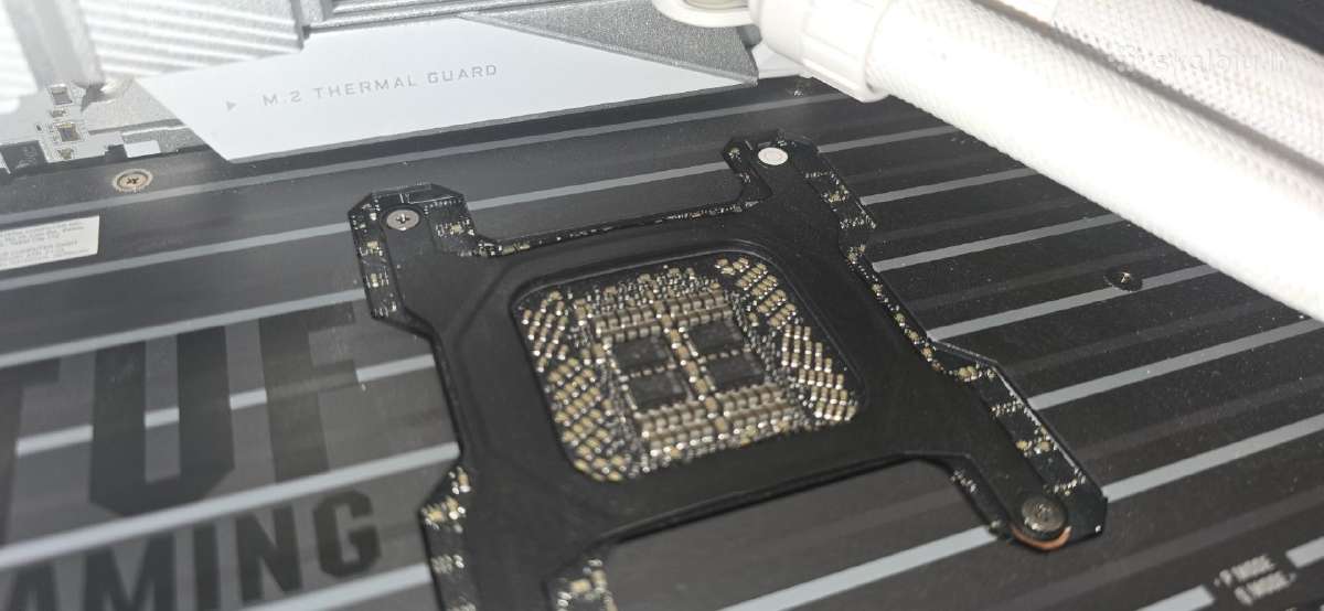 Asus Tuf Rtx 5090 Oc 32gb - nuotraukos Nr. 7