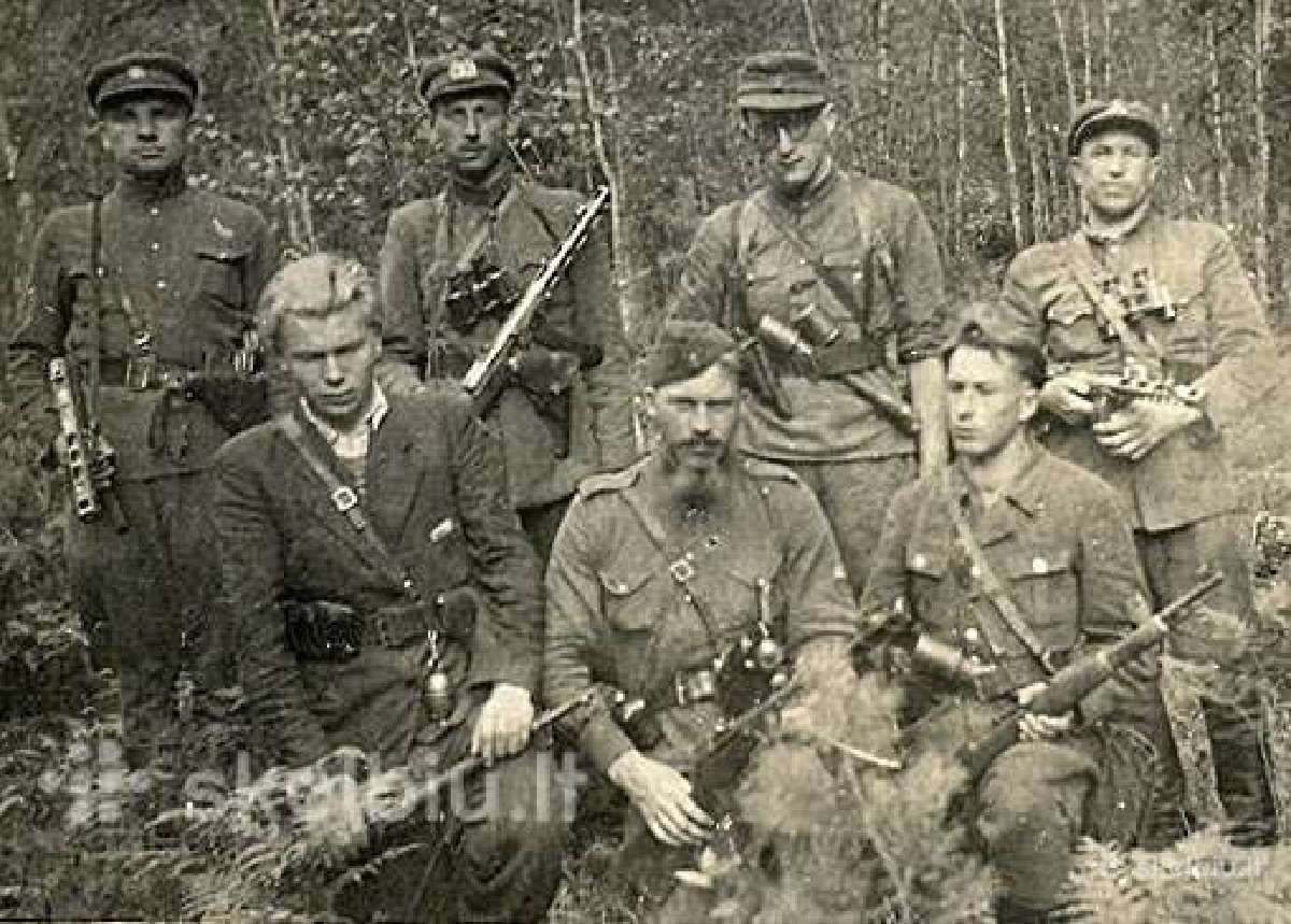 Brangiausiai Perku Pokario Partizanų Nuotraukas - nuotraukos Nr. 2