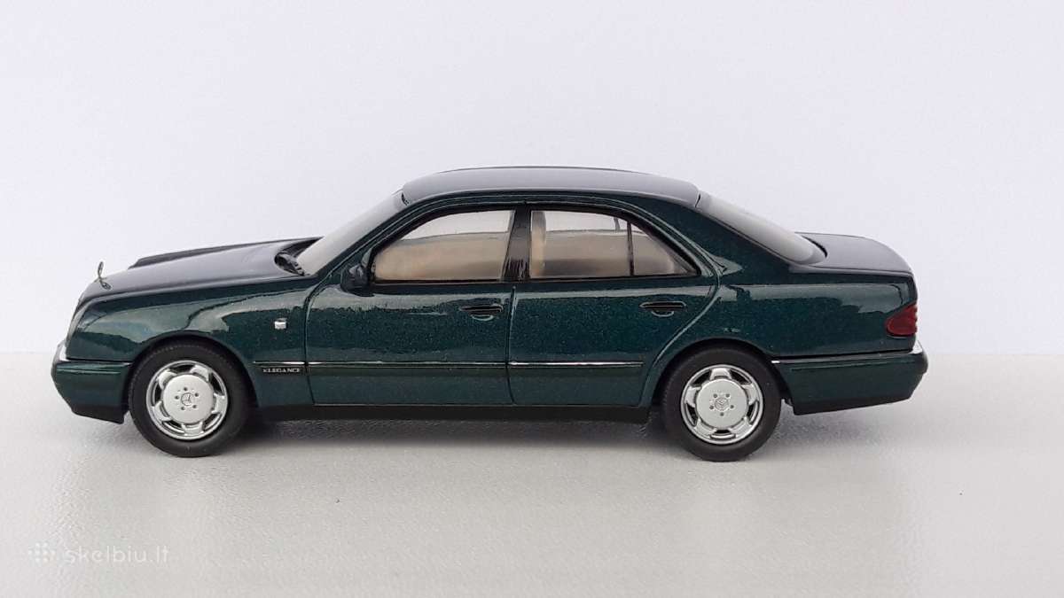 1/43 modeliukai MB E-class E320 Elegance W210