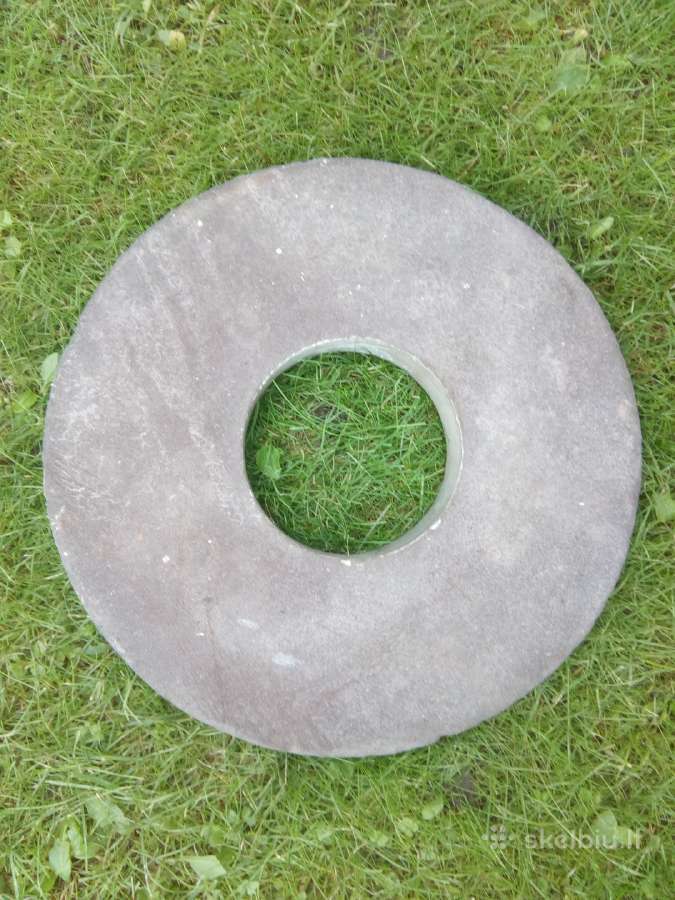 Švitrinis akmuo 35 cm įrankiams aštrinti Vievyje
