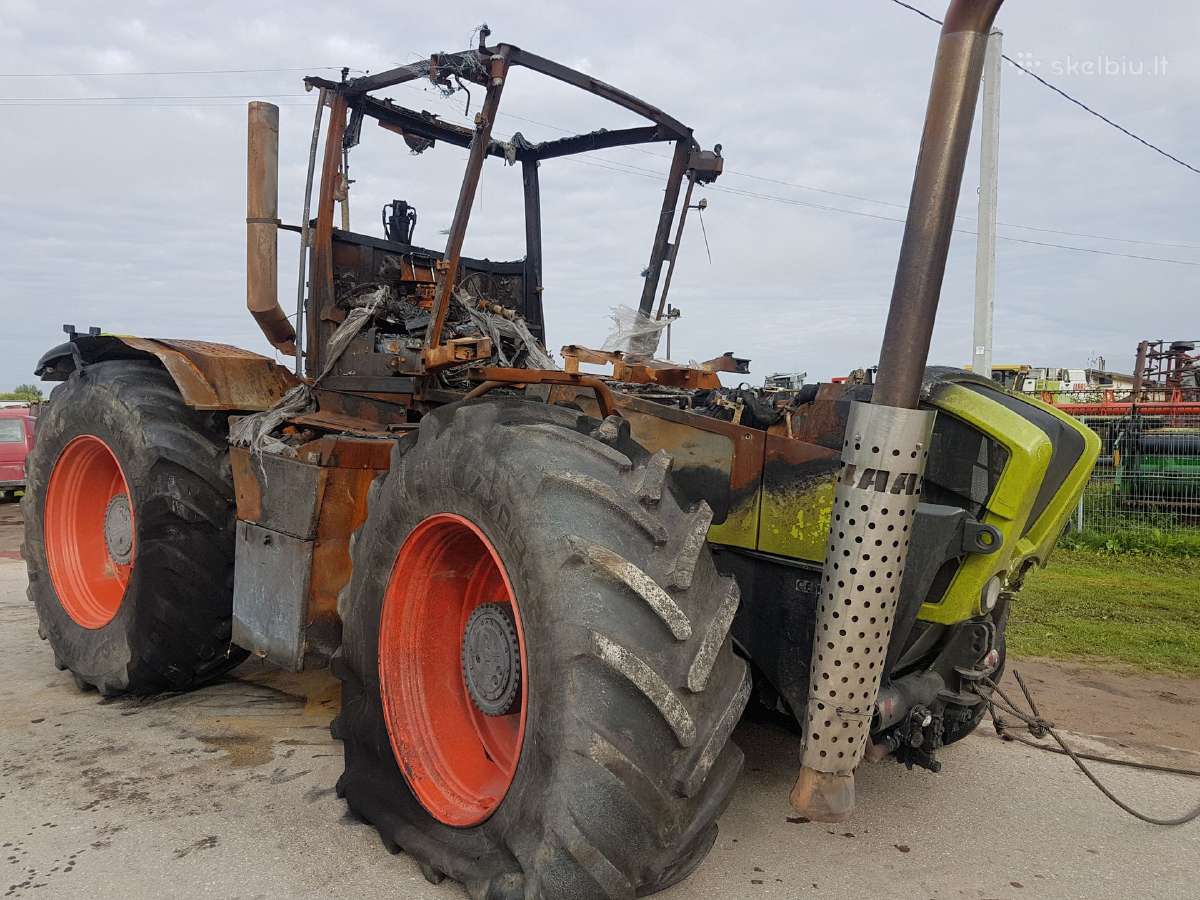 Traktorius Claas Xerion 3800 ardomas dalimis
