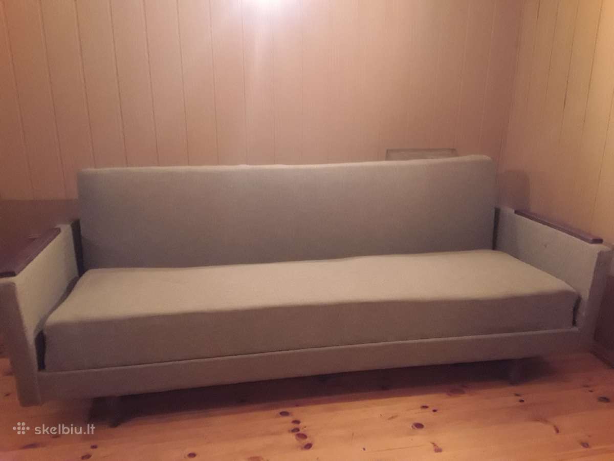 Praejusio simtmecio 60-uju metu sofa 35 €