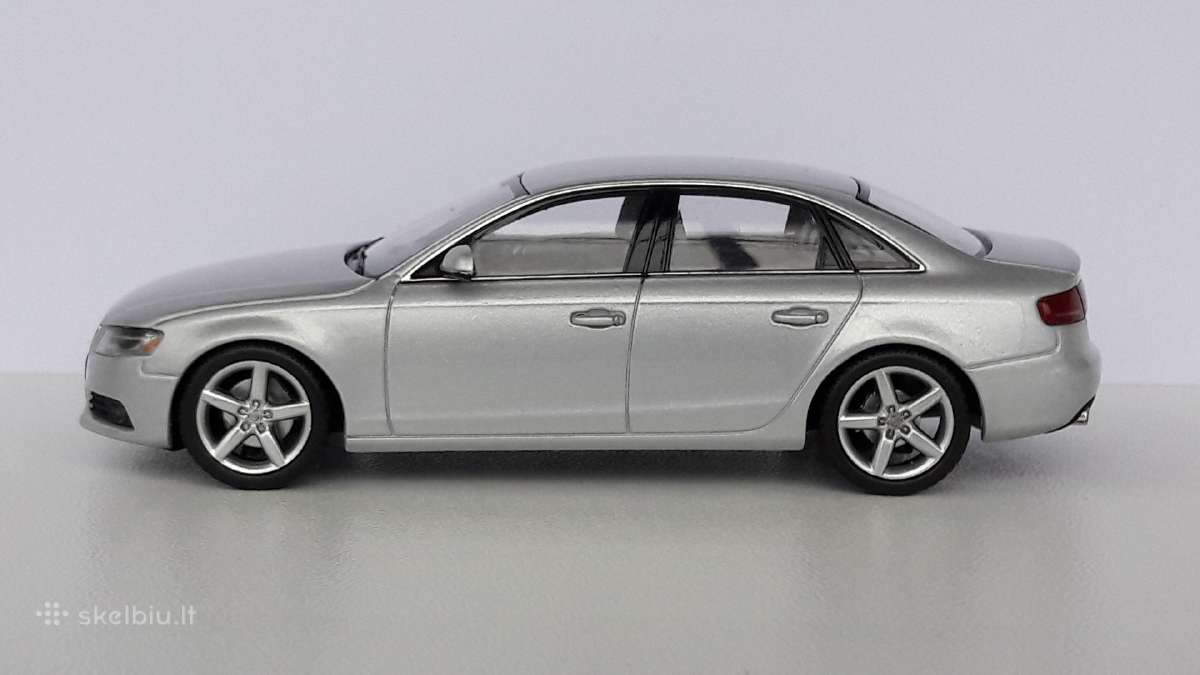 1/43 modeliukai Audi A4 B8 2007 sedan