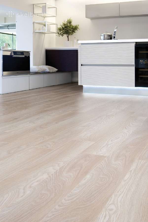 Drėgmei atsparesnis laminatas,33-34klasė ir Eglutė - nuotraukos Nr. 13