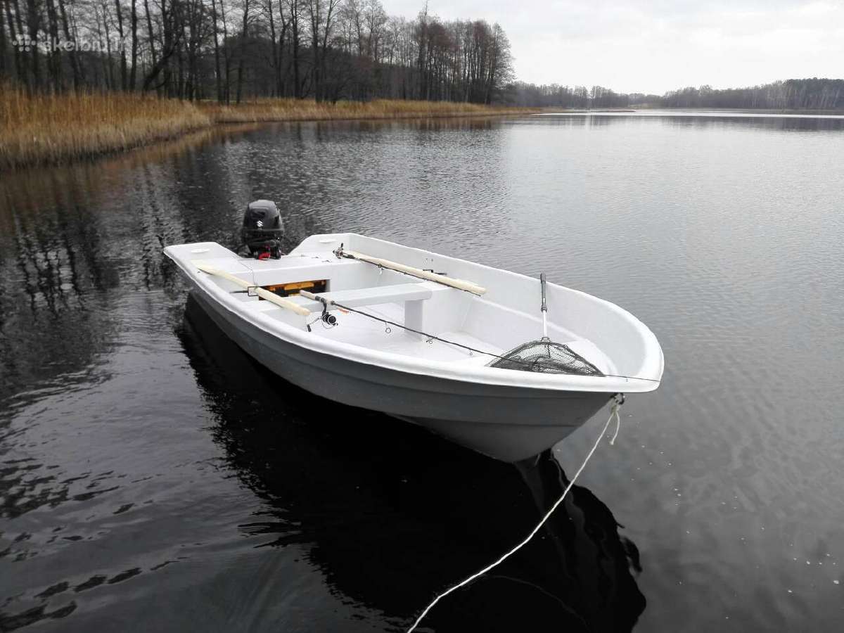 Motorinė valtis Starkis M415