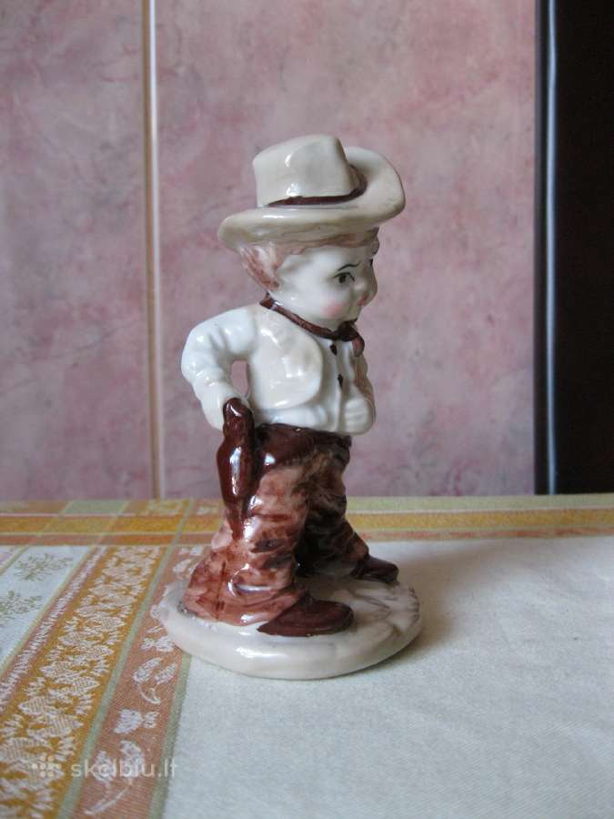 Porceliano statulele - labai grazi.zr. foto. . - nuotraukos Nr. 3