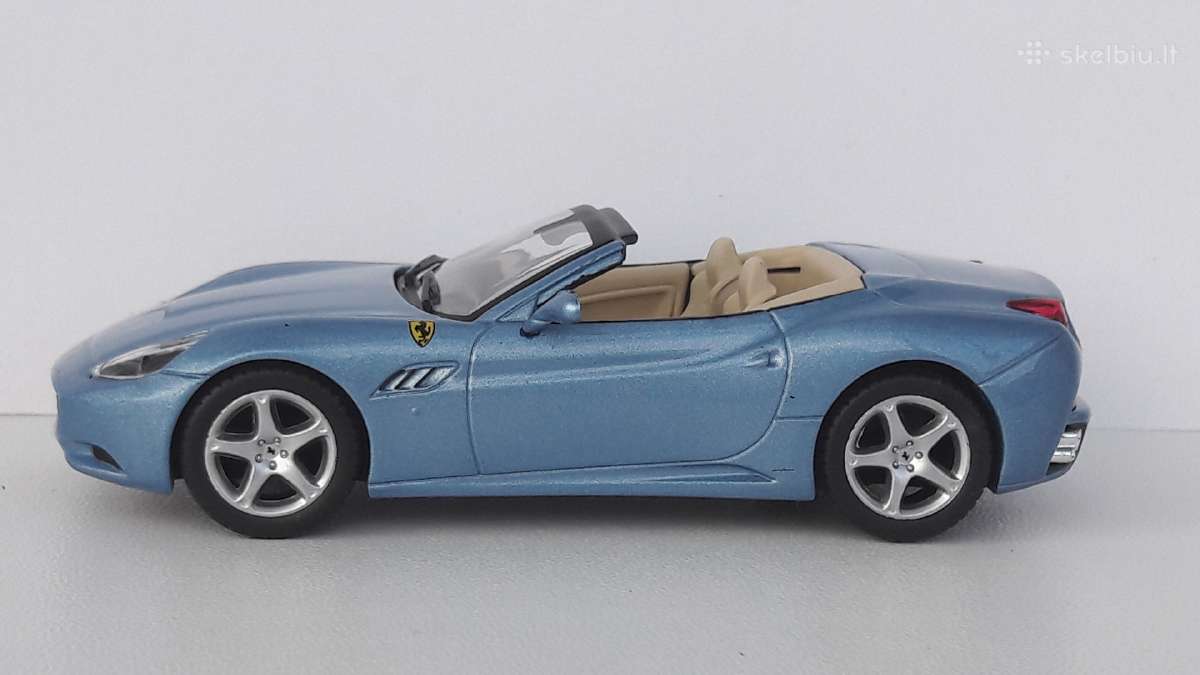 1/43 modeliukai Ferrari California
