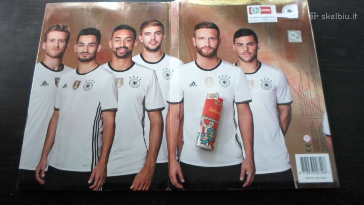 Futbolistu korteles,su albumu