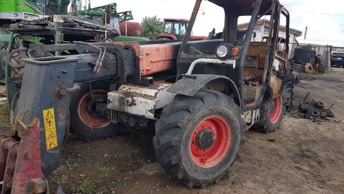 Teleskopinis krautuvas Bobcat ardomas dalimis
