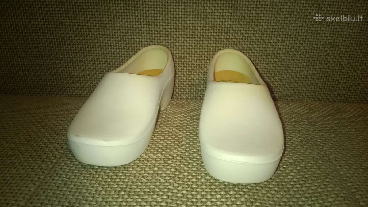 Baltos klumpaites