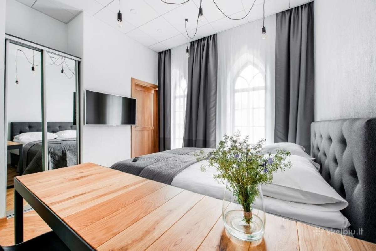 "Piano apartments" senamiestyje prie Mc Donalds