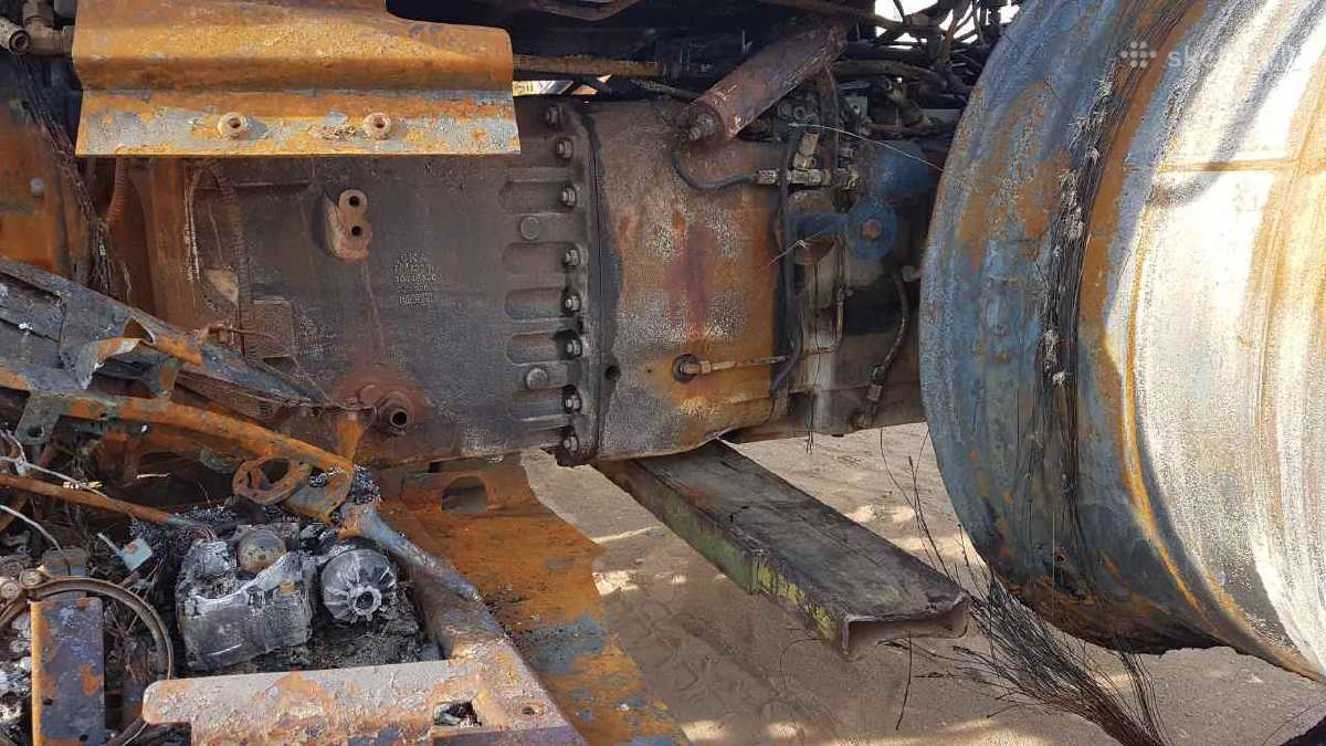 Naudotos traktoriaus Valtra T234 atsarginės dalys - nuotraukos Nr. 3